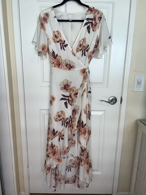 Leith Floral Wrap Maxi Dress - Cream with Peach Floral M
